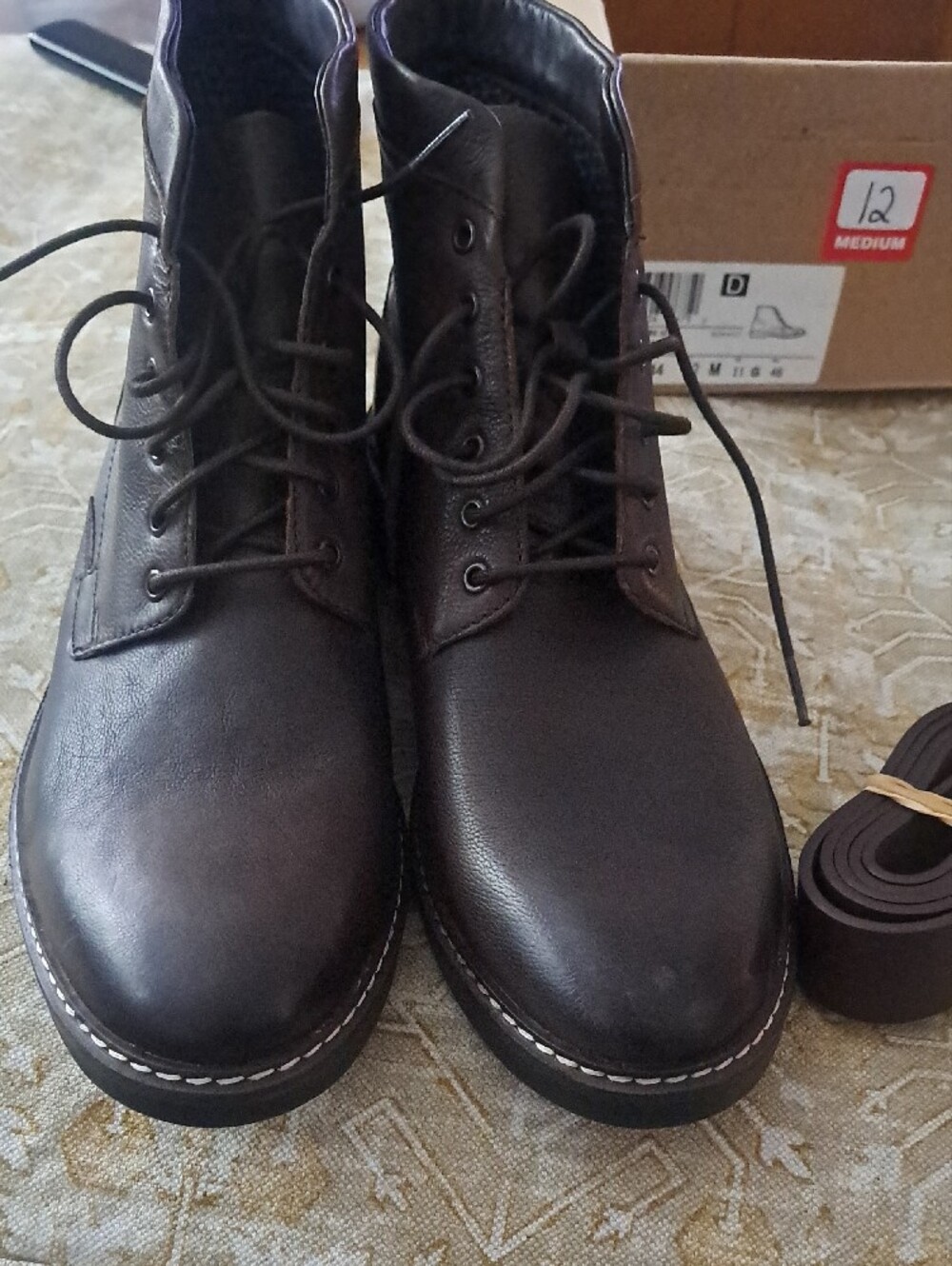 Clarks Men’s Brown Leather Chukka Lace-Up Boots/with Belt. - Picture 5 of 8